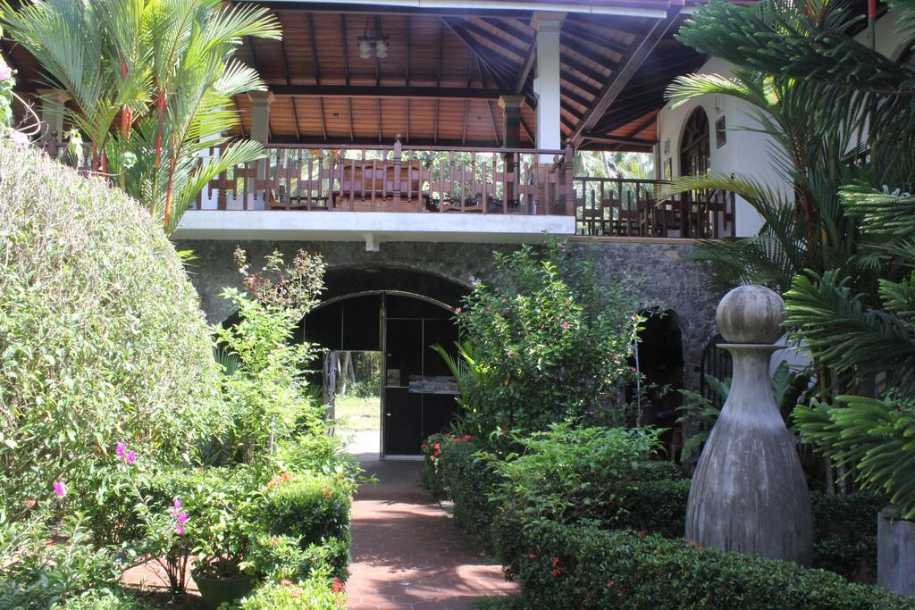 Hotel Bentota Village ภายนอก รูปภาพ