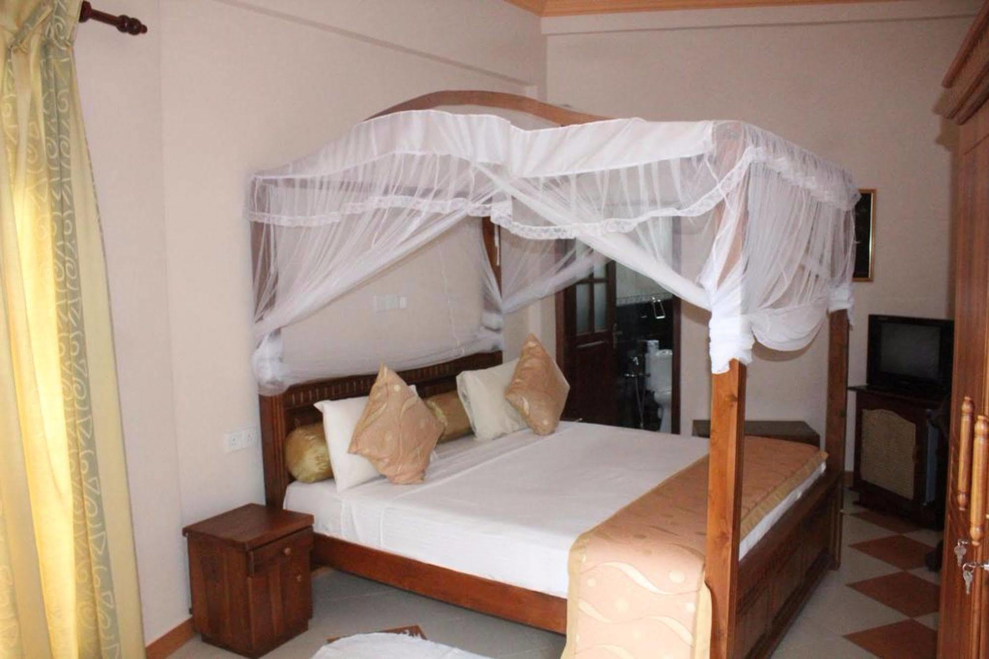 Hotel Bentota Village ภายนอก รูปภาพ